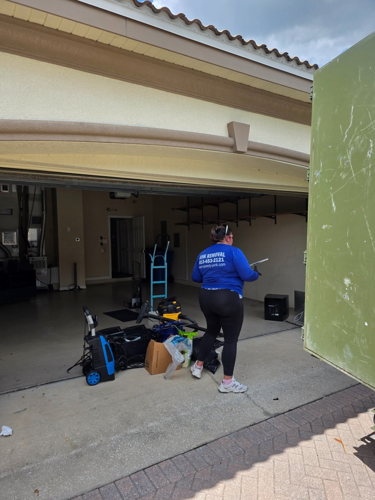 Next Day Junk Removal Tampa: Fast and Efficient Hauling